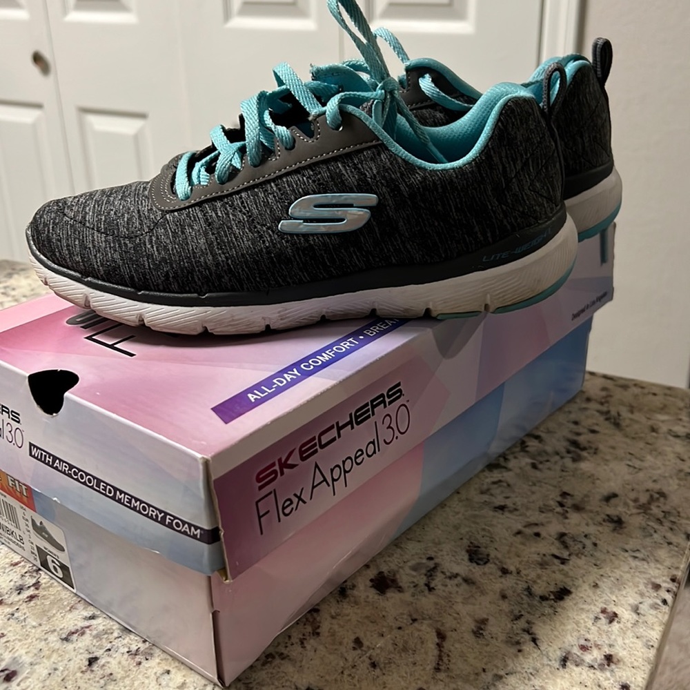 Sketchers Flex Appeal